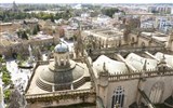 Sevilla - Španělsko - Andalusie - Sevilla, kopule katedrály z věže La Giralda